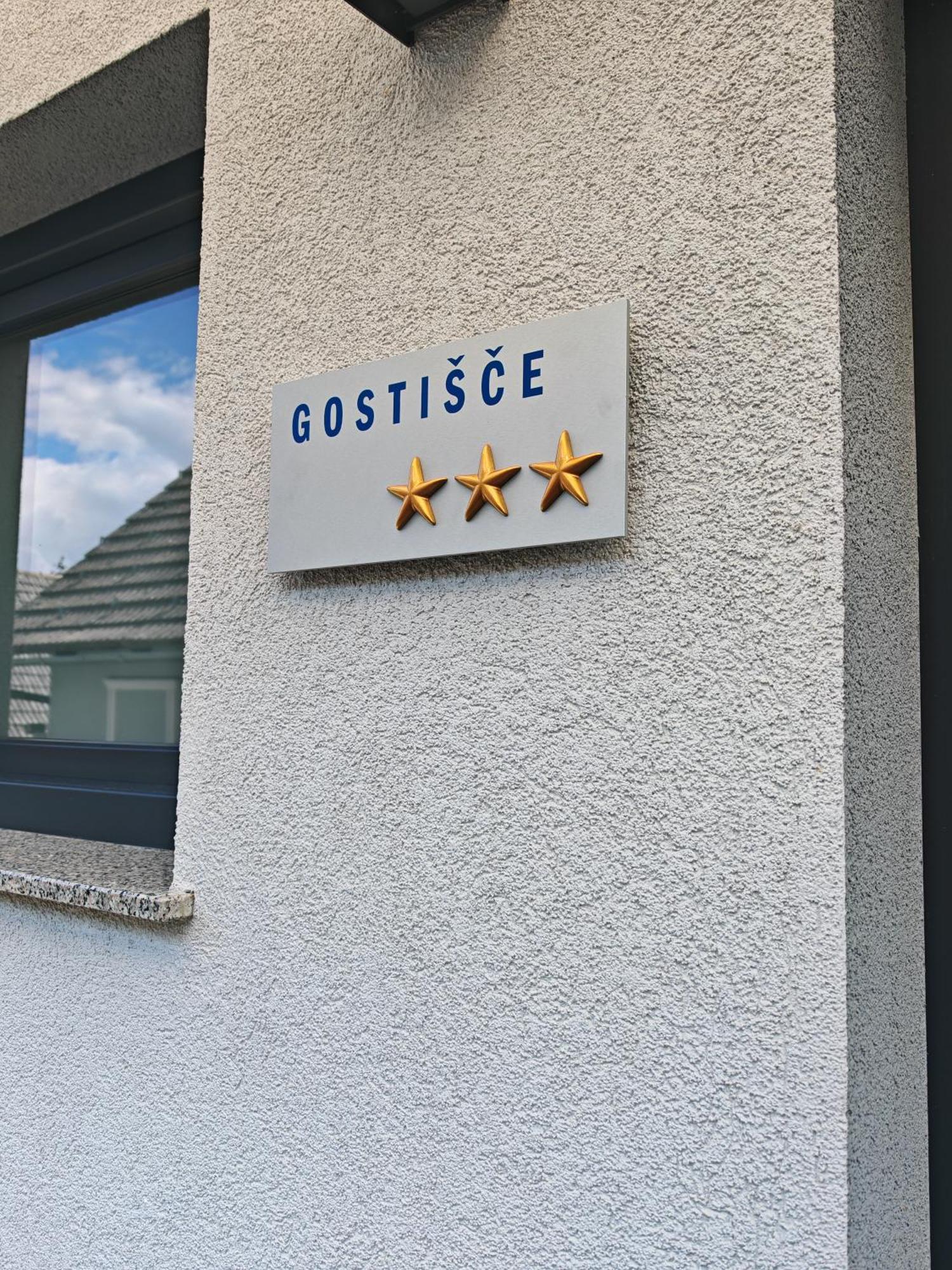Gostilna Pugelj Hotell Novo Mesto Eksteriør bilde